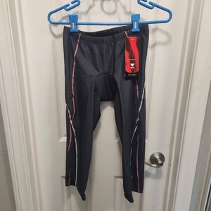 Tyr crops nwt size L